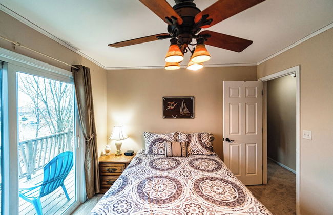 Osage Beach Getaway Lake Views Pet Friendly! - Photo 3