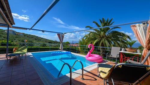 Cozy Small Smart Villa with Private Pool Mikri Mantineia Kalamata - Photo 1, sunbed