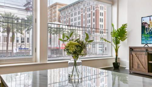 1 and 2 BR Private Condos Steps Away From French Quarter - Foto 2