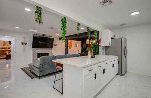 Spring Branch Getaway Feat 5BD Pool Hot tub - Foto 10