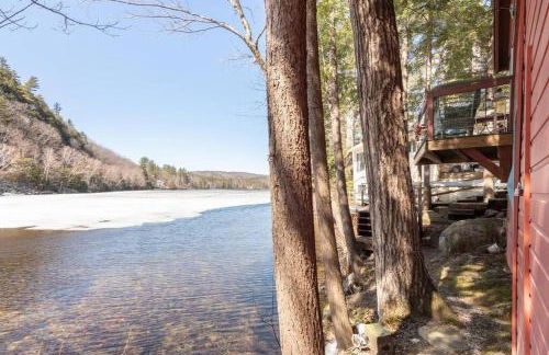 Berta's Lake Front Cottage on Winona Lake! - Foto 17