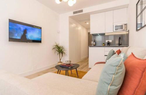 NEW APT in the heart of Madrid - Photo 11