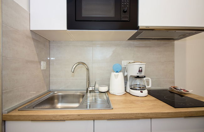 Lugo Apartments - Photo 15