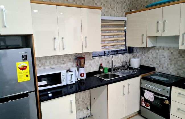 Comfy & Cozy Hideout ~ Close to Highway ~parking - Foto 6