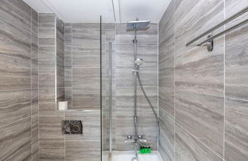 Brooklyn Mews-Free Parking-Village Location - Photo 12