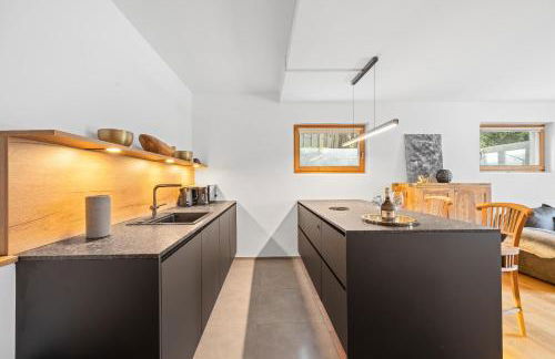 Moderne Ferienwohnung mit Bergblick und großer Terrasse nahe Simssee, Chiemsee und Autobahn A8 Salzburg - München - Foto 7