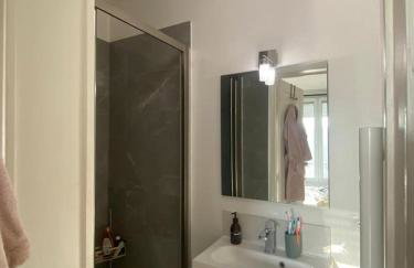 Appartement ensoleillé, central et tout équipé avec vue Tour Eiffel et Panthéon - Foto 6