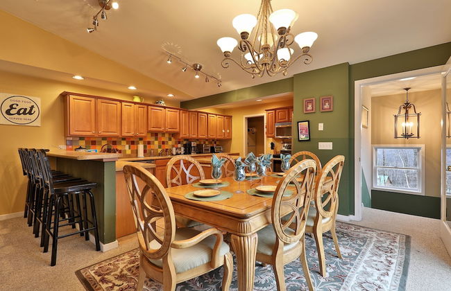 The Tanglewood Lodge: Amazing Ski Home For Groups. Hot Tub. Close To Killington Resort! 4 Bedroom Home - Photo 27