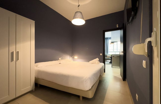 AinB Barcelona Sants Apartments - Photo 12