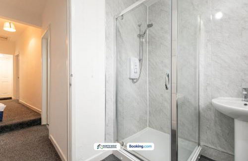 Comfortable 3-Bed Home in Leigh Ideal for Contractors and Relocating Families - Foto 10