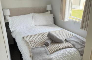 Casita De Cuervo at Shorefield Park - WIFI - Pet Friendly - Passes Included - Photo 7