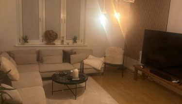 1 Zimmer zu vermieten in geteilter Wohnung mit dem Gastgeber - Foto 2