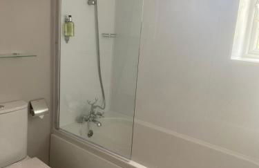 Amber Lodge with private hot tub - Foto 17