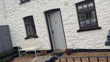 Cosy River Cottage in Brecon with a Hot Tub & Fireplace - Foto 2