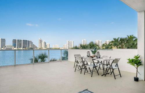 Waterfront Luxury 2-Bedroom Condo Sunny Isles Beach - Foto 26
