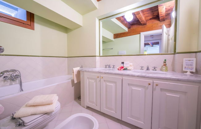 Villa Faccioli Bosso With Shared Pool - Foto 8