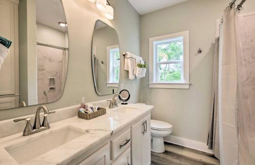 Modern Waveland Home with Deck, Walk to Beach! - Foto 11