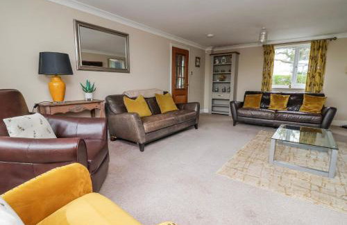 Manor Wood - Photo 7