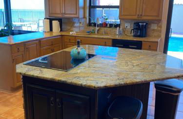 Flagler Beach Ocean Front Villa w/ Lg. In ground Pool-5-6Br/4Bth& attached apt - Photo 27