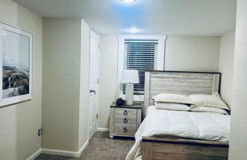 Cedar Street Retreat - Heart of Aksarben! - Foto 16