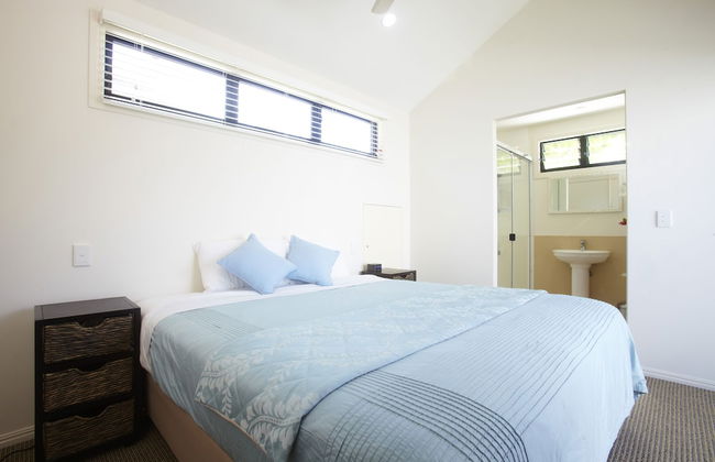 Beached on Magnetic - Photo 4