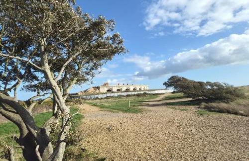Alverstoke Manor - family home with pool table - Photo 53