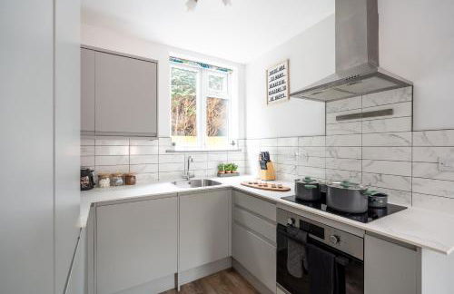 Spacious 2 Bed Flat Sleeps 4 - Foto 6