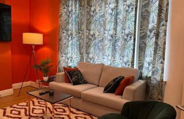 Stunning 5 bedroom home Wirral Birkenhead Sleeps 9- Free Parking-5G Internet - Foto 26