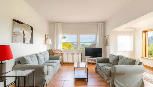 Casa con Jardín Enorme y Vistas Espectaculares Cerca de Pechon - Foto 2