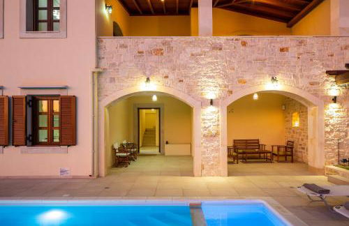 Ilys Home, a Country-chic Retreat with Pool & BBQ, By ThinkVilla - Photo 8