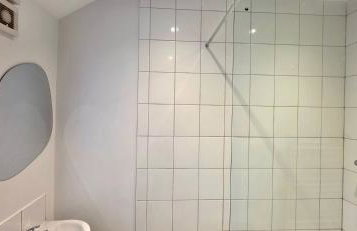 Claude Road Apartments by Switchback Stays - Photo 13