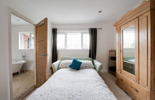 Harbourways Emsworth, Pet Friendly Coastal Retreat, Contractors & Leisure, Free Parking, Walk to Pubs - Photo 21