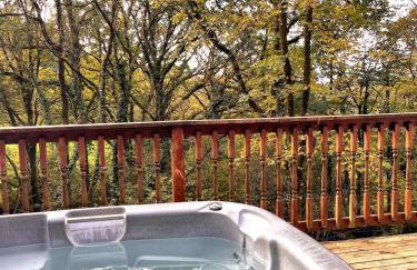 Sleeping Tree Lodge - Kaowood - Private Hot Tub - Foto 1
