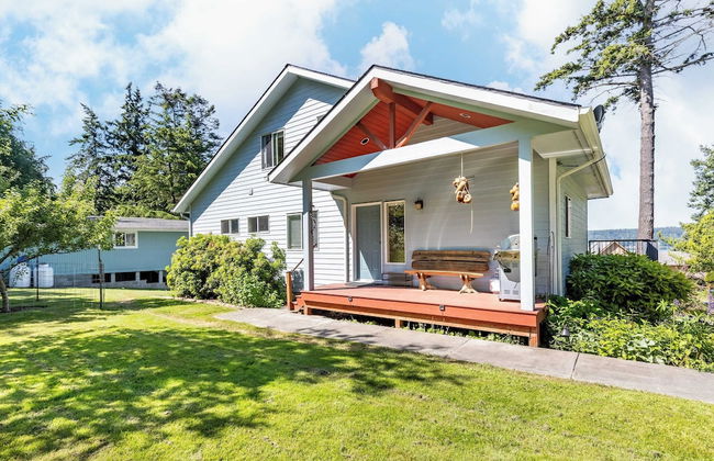 Harborview Getaway by Avantstay Walk to Beach - Photo 28