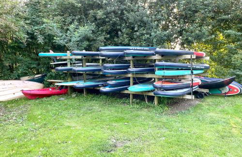 Cosy Cotswold Lodge by Your Home Here - ideal for families, log-burner, spa, private parking, EV Hookup included and heated swimming pools - Foto 37