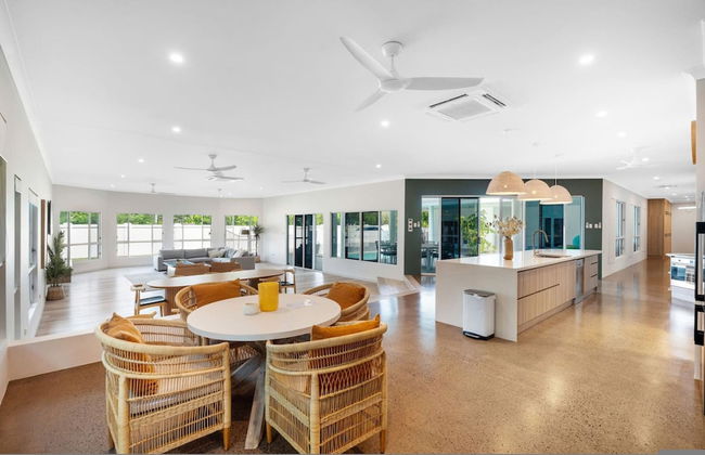 Majestic Manor Stylish Super Home Pool BBQ - Foto 1