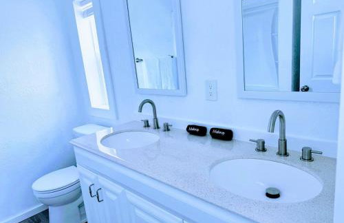 Cozy Twilight Hideaway - Photo 2