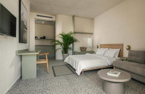 FOS Luxury Suites - Photo 42