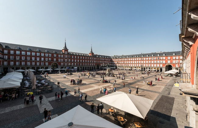 Cozy Urban Apt. Historic District - Sol - Photo 25