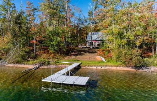 Pet-friendly Lakefront Gaylord Home with Dock! - Foto 34