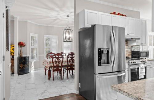 New to Vrbo Jefferson Poolside Escape w pool - Foto 8