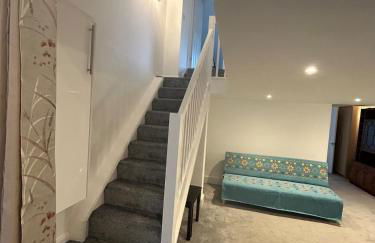 3 Bedroom Lovely Calm Independent Home - Foto 24