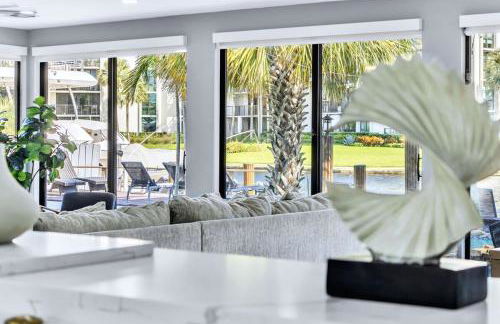 Riverbend Yacht Retreat Waterfront Villa with Pool - Foto 47