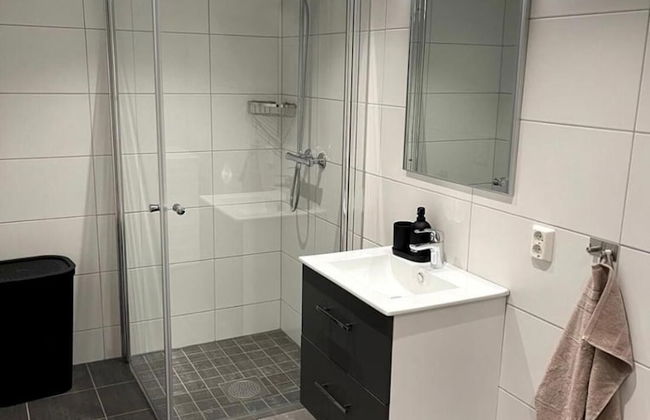 NEW Duplex Apartment Near the City With Free Private Parking - Foto 11