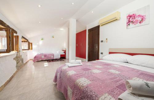 Villa Denis Village in Central Istria for 28 people pet friendly complex of 4 stone houses - Photo 41