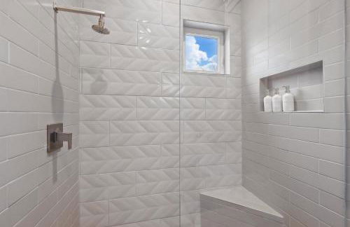 Luxury Living at its Finest 3BD Sleeps 6 - Foto 41