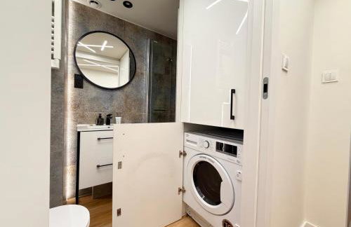 Wrocław Airport Studio with Mezzanine by BookingHost - Foto 14