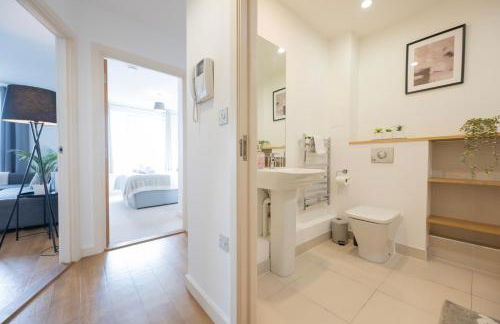 1BR River View - Parking - Sleeps 4 - Foto 6