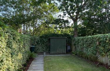 Serene Retreat Sleeps 6 with Garden - Foto 13