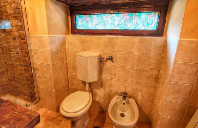 Farmhouse With Stables, Horses and the Ability to Make Horseback Riding - Foto 53